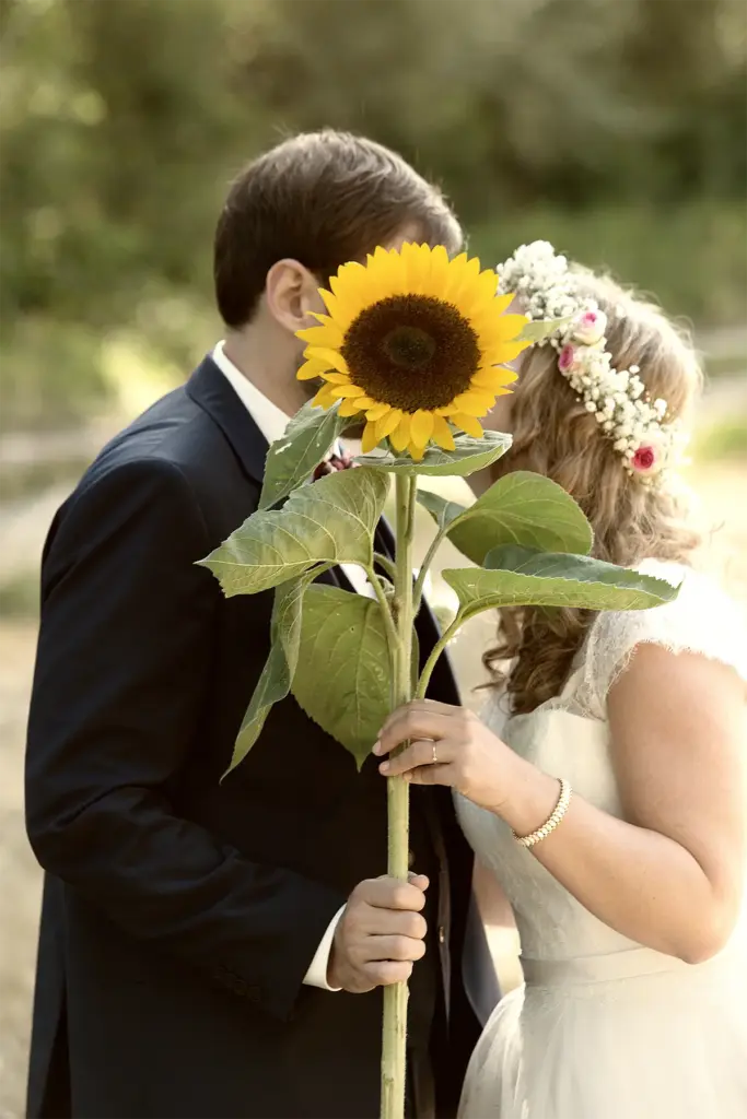 Romantisches Hochzeitsfoto beim First View Shooting.